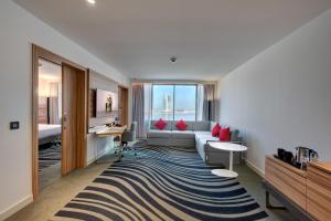 Гостиная зона в Novotel Sharjah Expo Centre