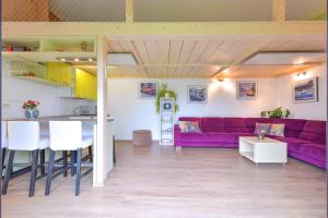 Foto dalla galleria di Happy Place - Casuta Galbena a Domneşti