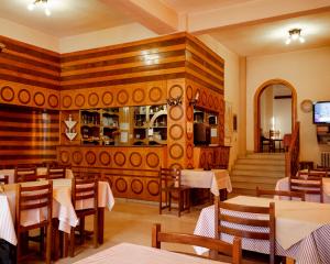 Restoran ili drugo mesto za obedovanje u objektu Finikas