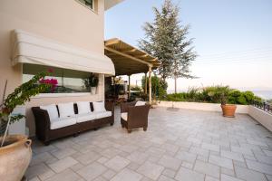 Balkón nebo terasa v ubytování Blue Crystal Villa