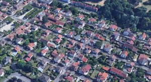 an aerial view of a city with houses at Charmant studio à Noisiel entre Paris & Disneyland in Noisiel