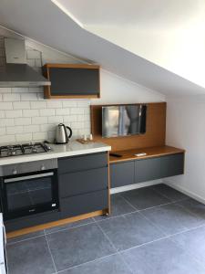AdaHan Family Rooms Gocek的厨房或小厨房