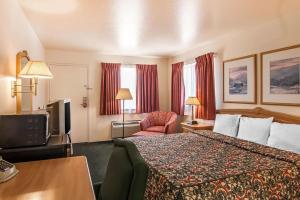 Μια τηλεόραση ή/και κέντρο ψυχαγωγίας στο Ashland Valley Inn