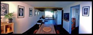 Afbeelding uit fotogalerij van Loft mezzanine verrière avec vue in Saint-Denis
