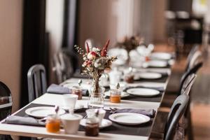 Un restaurant sau alt loc unde se poate mânca la Domaine d'En Fargou