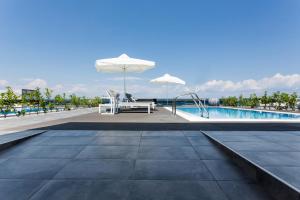 The swimming pool at or close to Crystal villas & suites