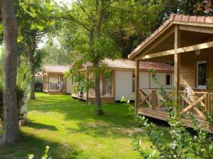 Camping Le Méditerranée Argelès - Domaine piétonnier外面的花园