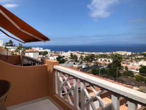 balcón con vistas al océano en Atlantic Ocean View en Adeje