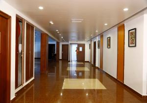卡努尔Triguna Clarks Inn Kurnool的相册照片