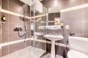 Koupelna v ubytování Hôtel Imperi'Ale