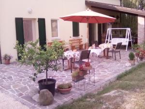 Ogród w obiekcie Borgo Tarapino