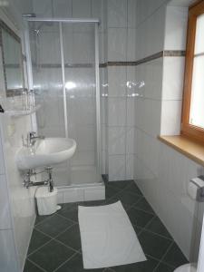 Koupelna v ubytování Haus Heigl