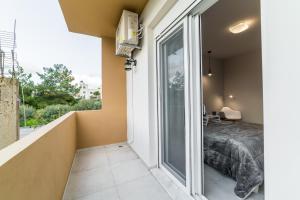 A balcony or terrace at Modern Flat