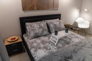 A bed or beds in a room at Modern Flat