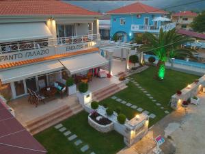 Bazén v ubytování Endless Blue Sea Resort nebo v jeho okolí