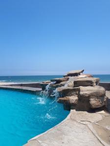 The swimming pool at or close to Hotel Casa Mediterranea Mancora