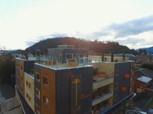 Ein allgemeiner Bergblick oder ein Berglick von des Hotels aus