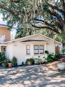 Gallery image of Park Place Inn and Cottages in Sanford