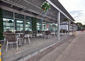 Restaurace v ubytování Hotel Newstar Montréal