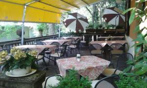 Photo de la galerie de l'établissement CROTTO CARACO APPARTAMENTI BUNGALOW CHALET, à Porlezza