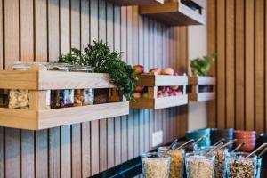 Makanan di atau berdekatan hotel