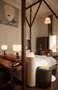 Cama ou camas em um quarto em Hotel B