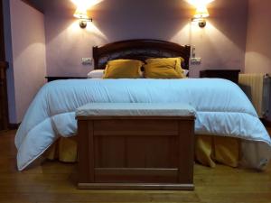 Ένα ή περισσότερα κρεβάτια σε δωμάτιο στο Casa Serafo