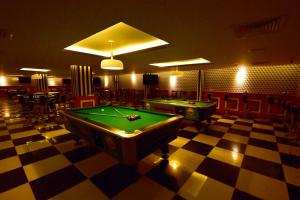 Piljardilaud majutusasutuses Al Bahjah Hotel