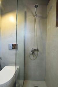 Koupelna v ubytování Ελιά Studio in Ktima Gerostathi