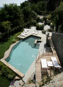 Bazén v ubytovaní Eden Rock Resort alebo v jeho blízkosti