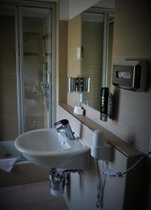 Koupelna v ubytování Hotel Gasthaus Weisser Mönch