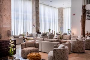 Kedem Hotel - Adults Only的休息区