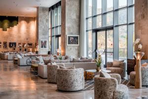 Kedem Hotel - Adults Only的休息区