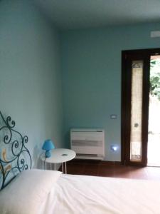 A bed or beds in a room at Rupe delle sorbe