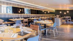 Restoran atau tempat lain untuk makan di Hotel Dos Rios Central