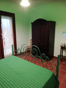 A bed or beds in a room at Rupe delle sorbe
