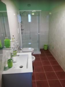 A bathroom at Rupe delle sorbe