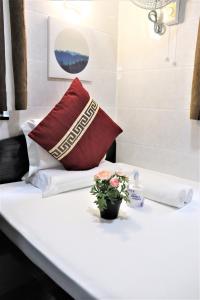 Ένα ή περισσότερα κρεβάτια σε δωμάτιο στο The One Inn