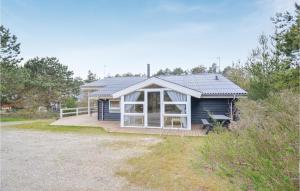 Fotografie z fotogalerie ubytování Cozy Home In Ebeltoft With Kitchen v destinaci Ebeltoft