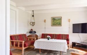 HelleにあるNice Home In Farsund With 3 Bedroomsのギャラリーの写真