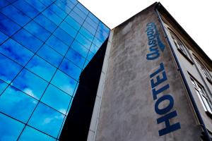 Logoet eller skiltet for hotellet