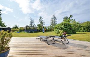 Zahrada ubytování Holiday Home Uglevej Ebeltoft Iii