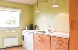 Fotografie z fotogalerie ubytování Holiday Home Lyngdraget Ringkøbing Iii v destinaci Klegod