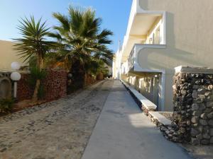 Gallery image of Sea Side Perivolos in Perivolos