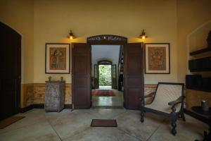 Khu vực ghế ngồi tại Sergeant House Boutique Villa & Private Beach