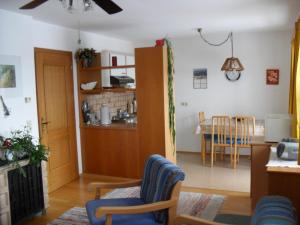 Kuchyň nebo kuchyňský kout v ubytování Ferienhaus Warmuth