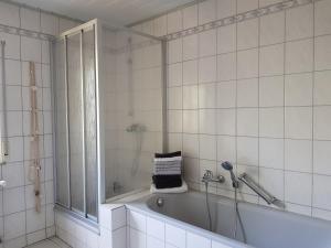 Ванная комната в Nationalpark Ferienhaus SOPHIA-LUISA