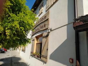 Budova, v ktorej sa hotel nachádza