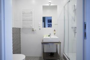 FLORIANSKA 32 by PI Apartments tesisinde bir banyo