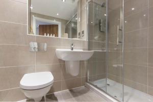 Et badeværelse på Citystay Living - The Dales + 8 billeder